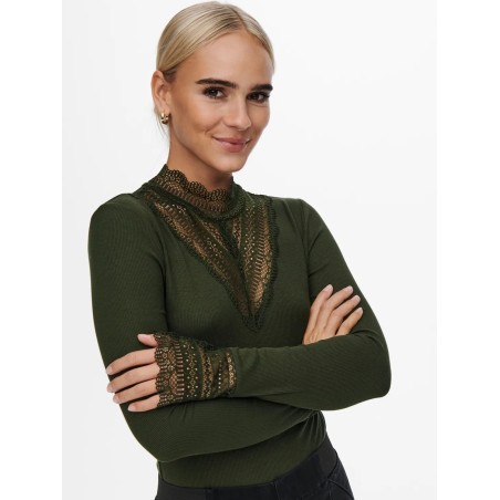 TOP ENCAJE CUELLO ALTO ONLTILDE