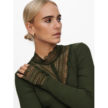 TOP ENCAJE CUELLO ALTO ONLTILDE